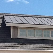 standing seam metal roof with shake